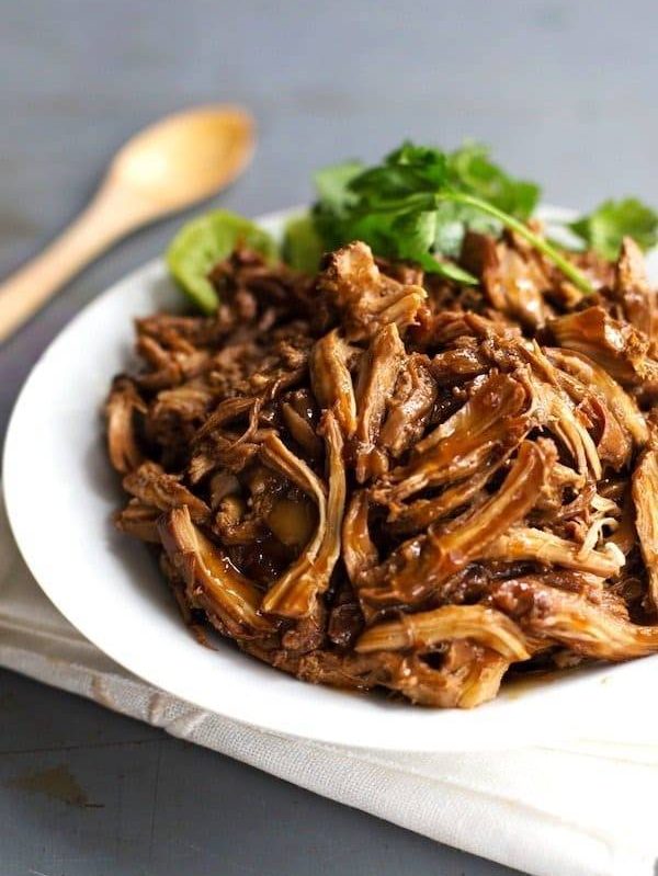 Honey Glazed Crockpot Chicken Adobo - simple pantry ingredients, hardly any hands-on time, 200 calories. | https://past-fit.today