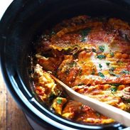 Super Easy Skinny Veggie Crockpot Lasagna - a handful of simple ingredients for a healthy family dinner. | https://past-fit.today