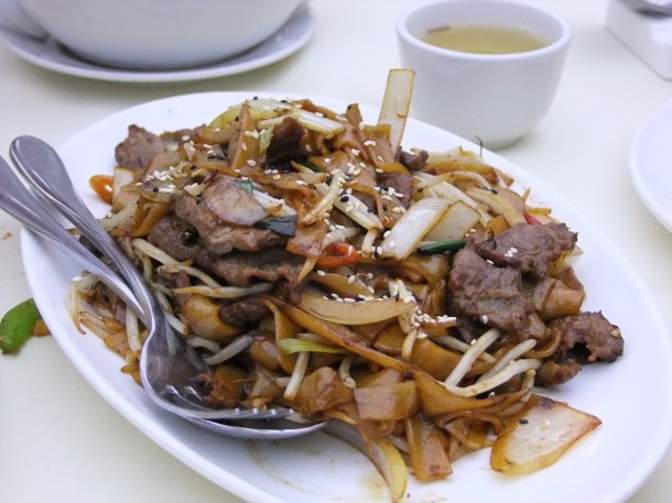 Beef ho fun at Tuli