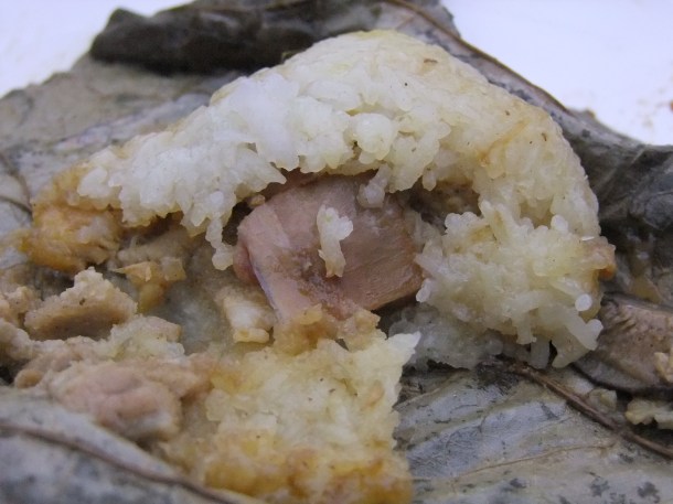 Glutinous lotus leaf rice at Tuli