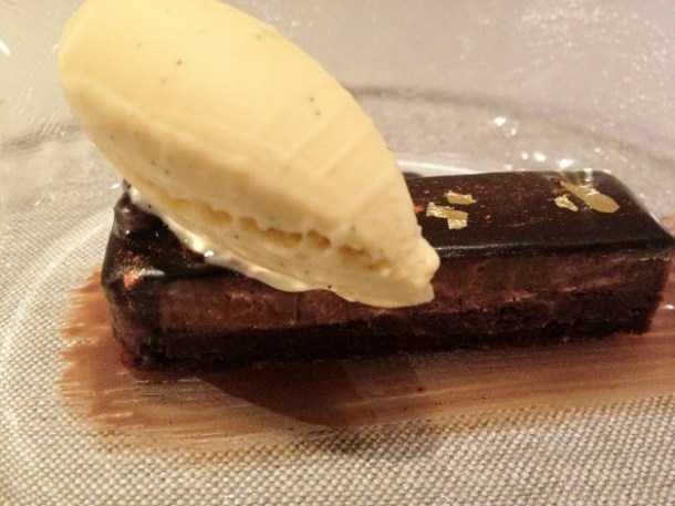 chocolate brownie with vanilla ice cream at Sauc chocolate brownie with vanilla ice cream at saüc