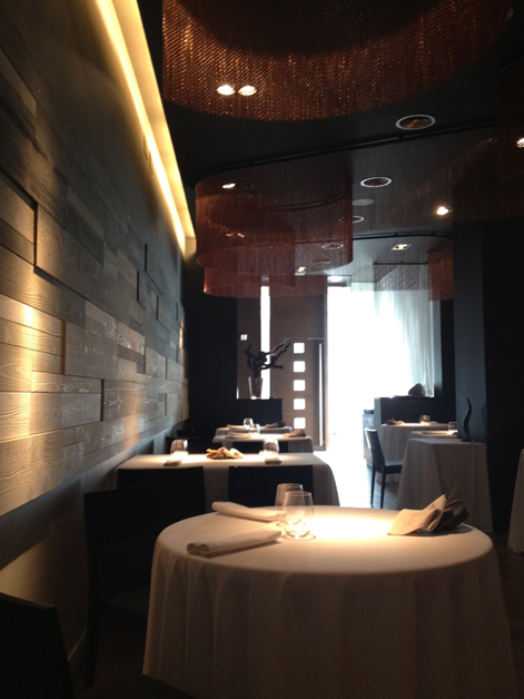 decor at Cinc Sentits interior of cinc sentits