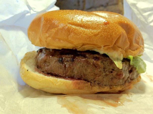 steak burger at tommis burger joint