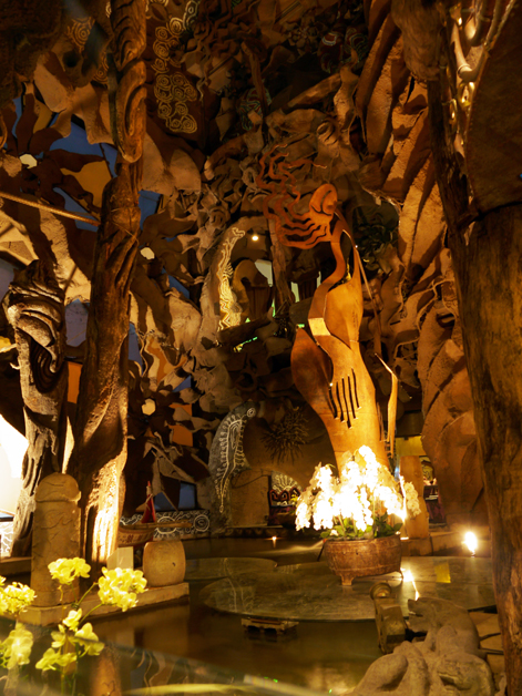 decor inside five cent driftwood house