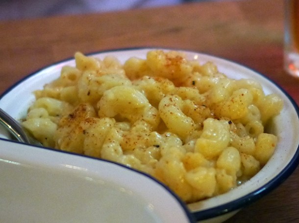 macaroni and cheese at porky's
