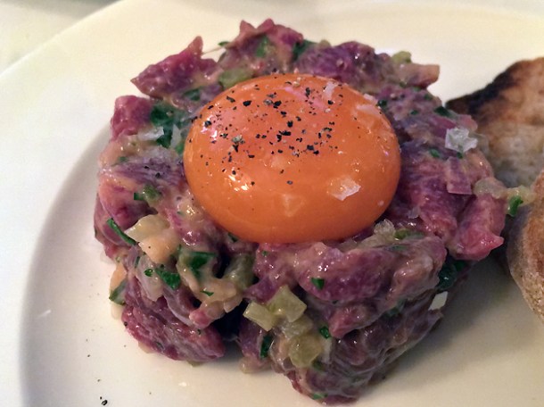steak tartare at cafe monico