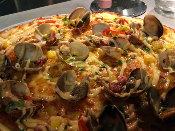 clam bake pizza at temper covent garden