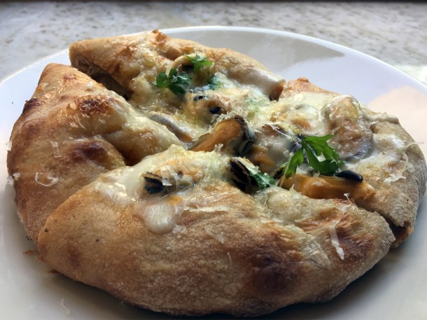 illustrative photo of the mussels-flatbread-at Flor
