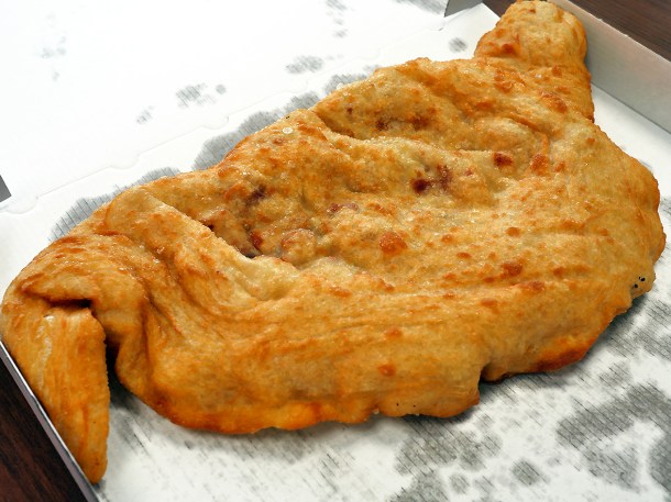 illustrative photo of the pizza fritta from L'Antica Pizzeria da Michele West End London