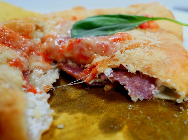 illustrative photo of the pizza fritta from Theo's