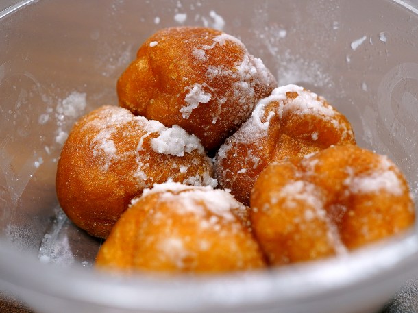 illustrative photo of the sweet potato balls from Ye Ye