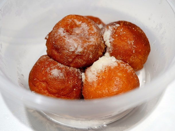 illustrative photo of the sweet potato balls from Yeye