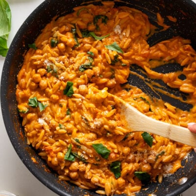 Marry Me Orzo in a skillet.
